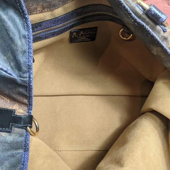 Auth LOUIS VUITTON LV Monogram Richard Prince Heartbreak Jokes $2850 ori… - Picture 11 of 16